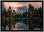 Stany Zjednoczone, Wyoming, Park Narodowy Grand Teton, Góry, Grand Teton, Rzeka, Snake River, Drzewa, Zachód słońca, Chmury