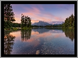 Góry, Góra, Mount Rundle, Jezioro, Two Jack Lake, Drzewa, Park Narodowy Banff, Alberta, Kanada