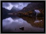 Góry, Cradle Mountain, Park Narodowy Cradle Mountain, Jezioro, Dove Lake, Drzewa, Szopa, Mgła, Tasmania, Australia