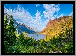 Park Narodowy Glacier, Jezioro, Saint Mary Lake, Góry, Drzewa, Obłoki, Montana, Stany Zjednoczone