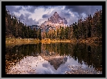 Jesień, Chmury, Góry, Dolomity, Alpy, Drzewa, Odbicie, Jezioro, Antorno Lake, Włochy