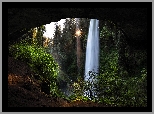 Skały, Jaskinia, Wodospad, Silver Waterfall, Drzewa, Rośliny, Słońce, Oregon, Stany Zjednoczone