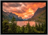 Stany Zjednoczone, Stan Montana, Park Narodowy Glacier, Drzewa, Góry, Jezioro, Saint Mary Lake, Chmury, Zachód słońca